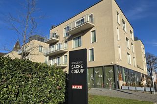 Majitelé bytů v domě na Smíchově platí miliony na poplatcích, nevědí za co - Seznam Zprávy